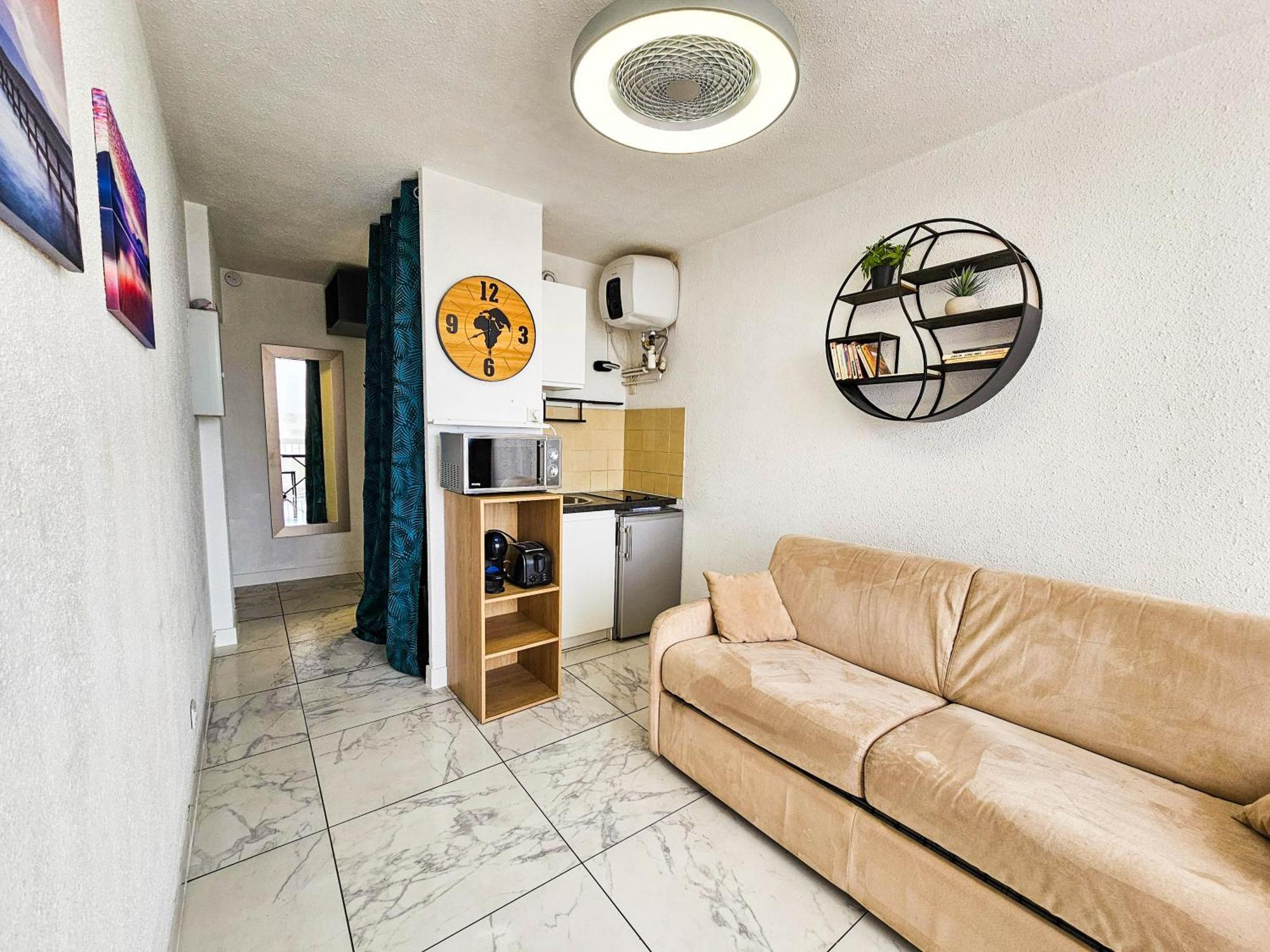 Apartment Proche De La *